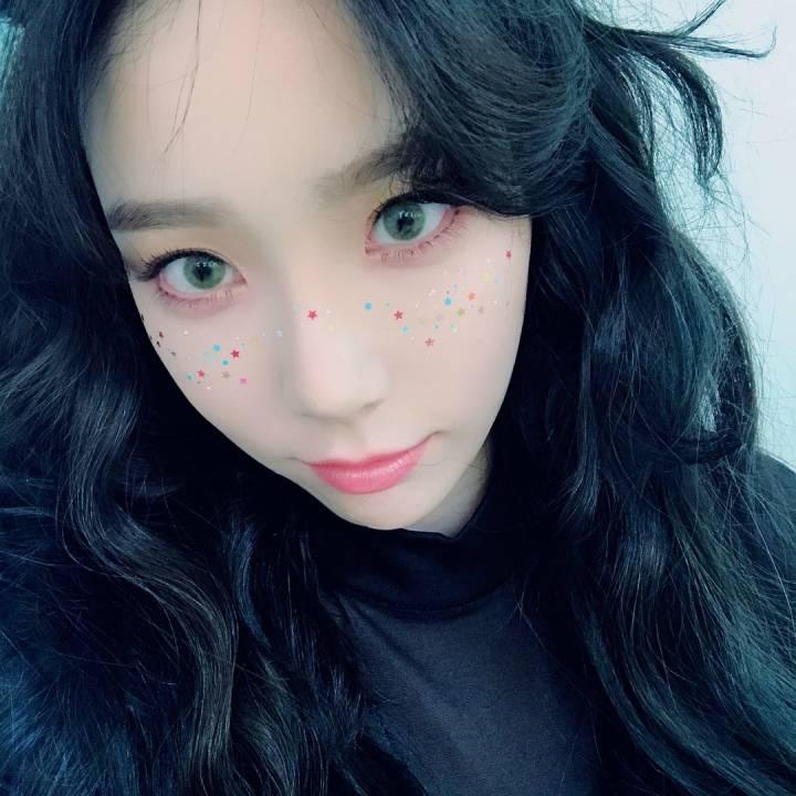 如何评价韩国女星金泰妍的长相? - 知乎