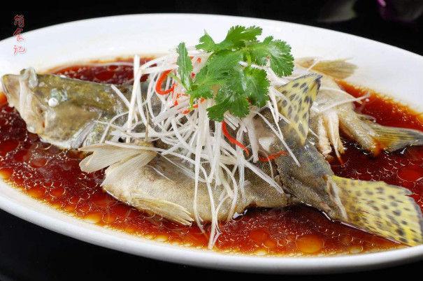 不管蒸什么鱼,去腥加盐加料酒是不对的!这样做