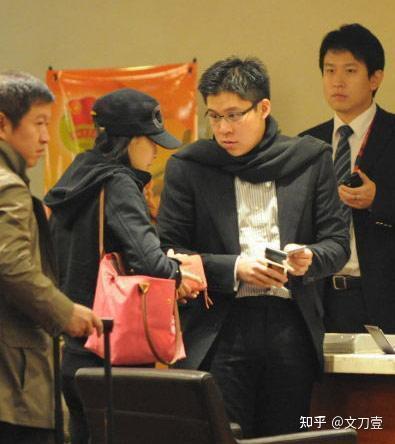 富不过三代?霍启刚凭什么能成为人生赢家?-1霍启刚