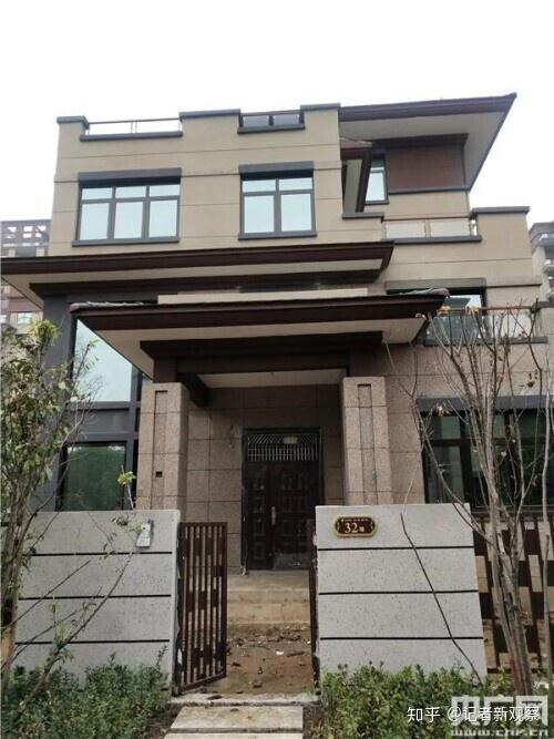 河南信阳违规开发建造售卖别墅售楼部称五证齐全记者采访遇两部门推诿