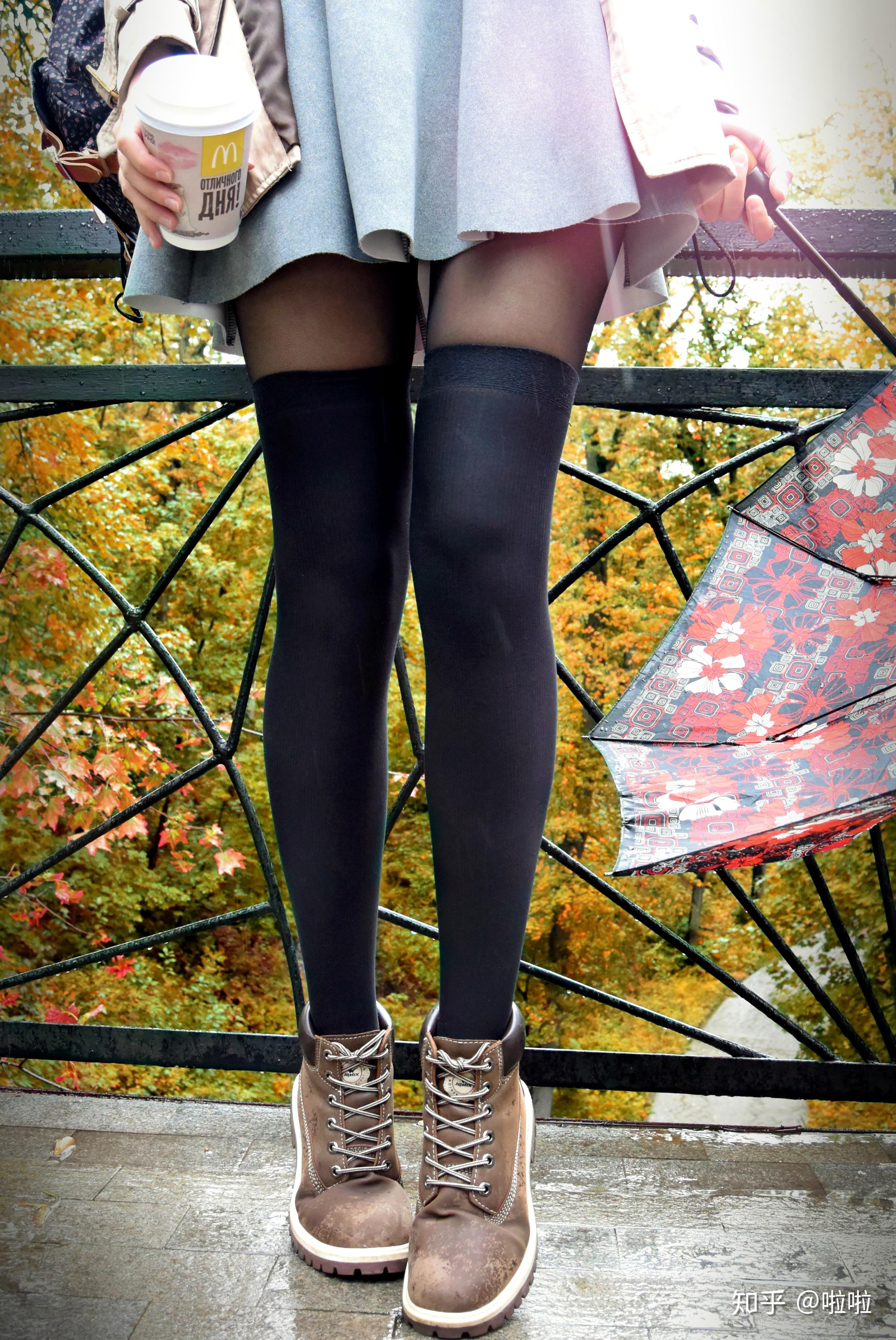 黑丝袜真的不能搭配运动鞋吗