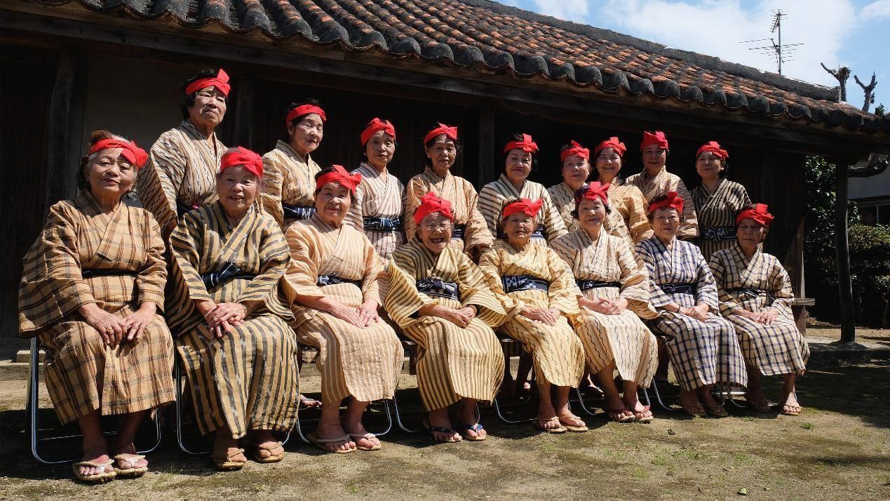 在距离日本本土340海里的琉球群岛上,是面积2281平方公里的冲绳县