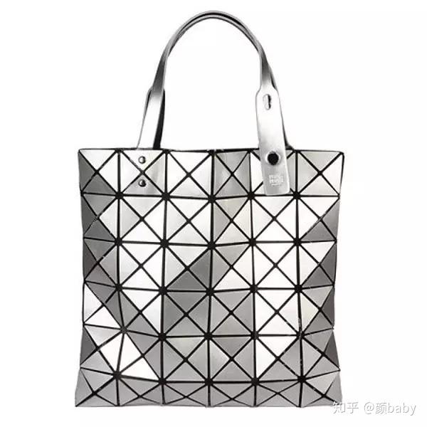 想要了解一下大牌包包,PRADA, CHANEL, YS