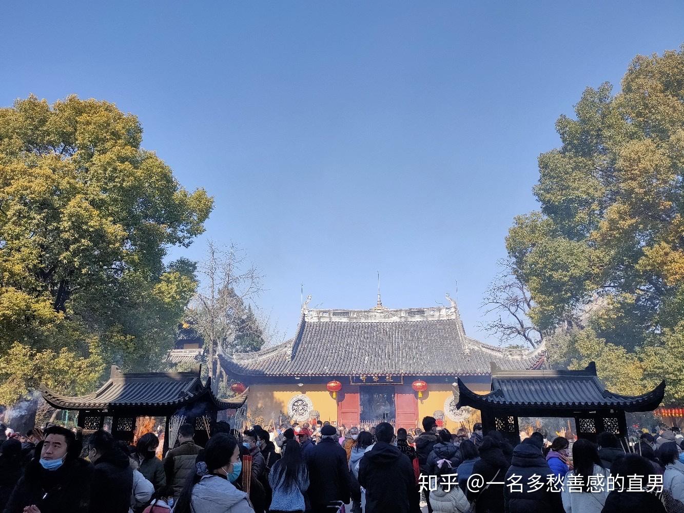 龙华寺跨年2021图片