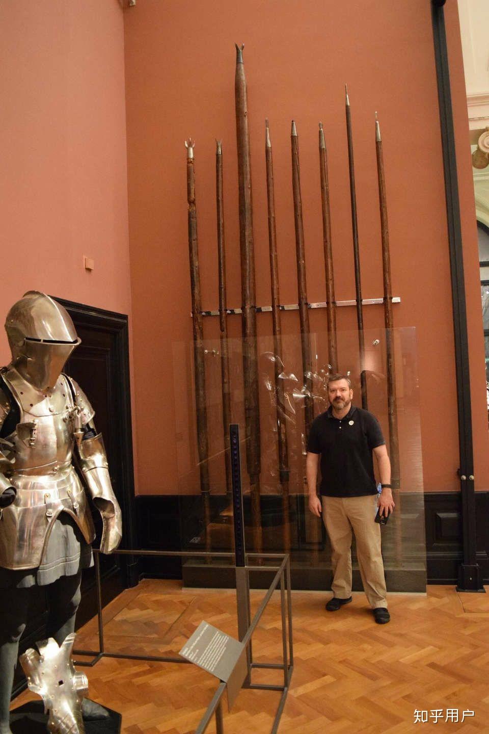 一次性骑枪这个东西,我知道的可能欧洲也就用在比武大赛时候,防止真搞