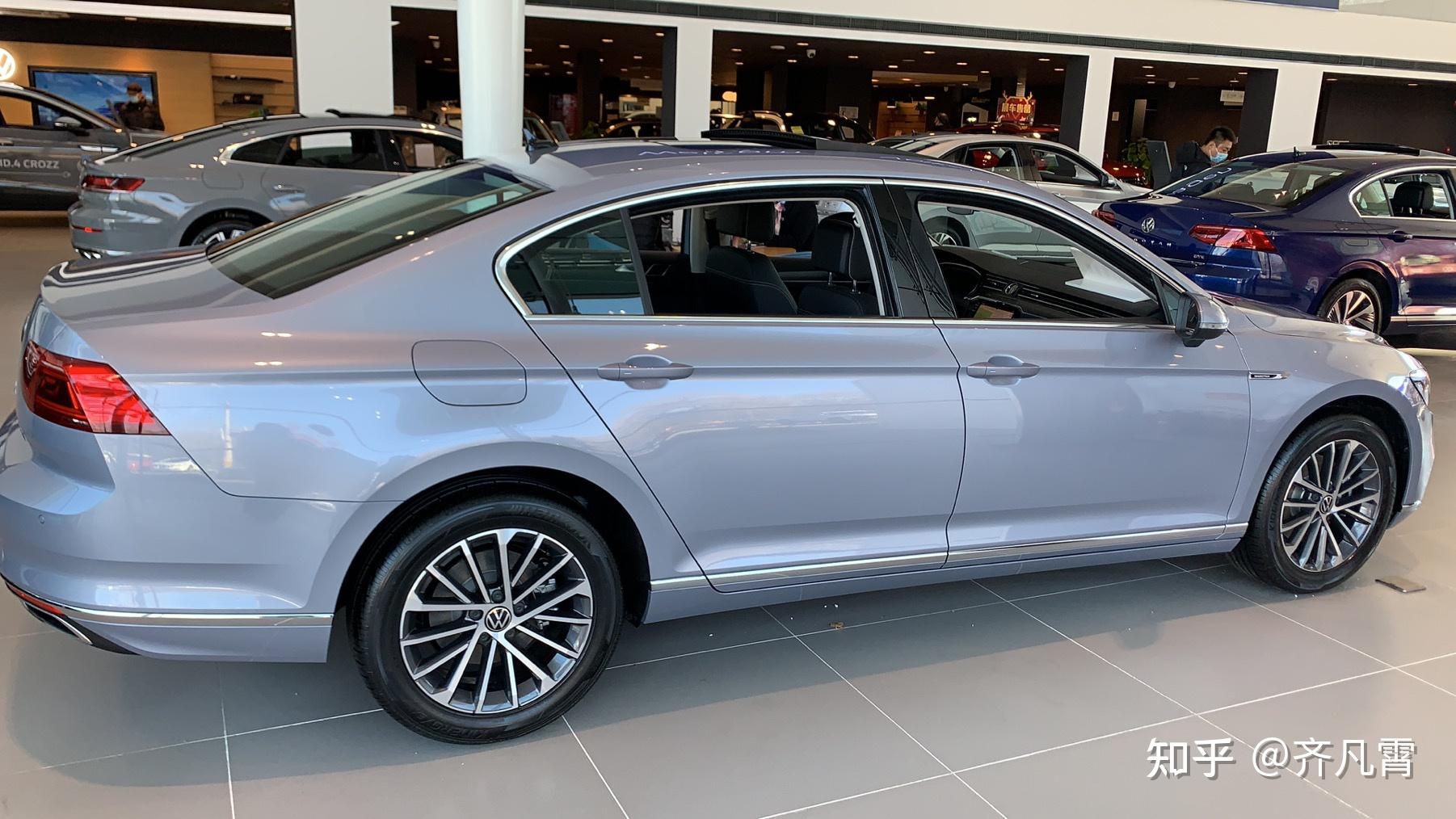 迈腾大家觉得黑色好看还是凯撒金好看